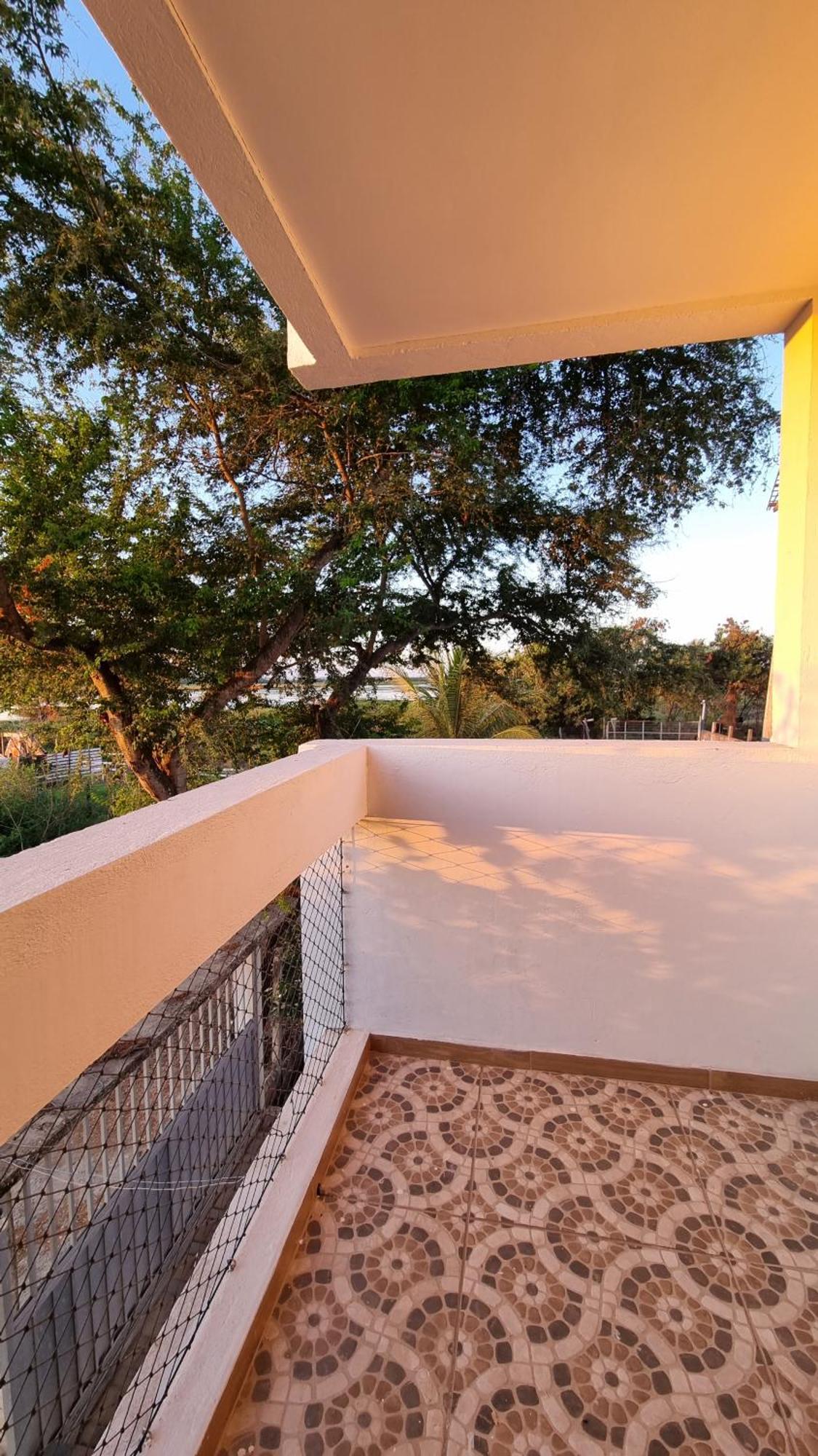 Solar Teixeira Flats